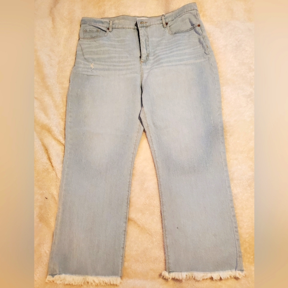 High-waisted straight jeans